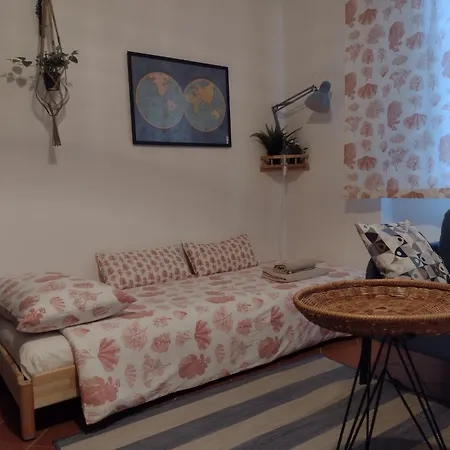 Apartment When The Morning Comes